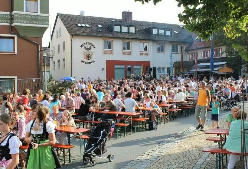 Wirtshaus & Hotel Goldener Greif