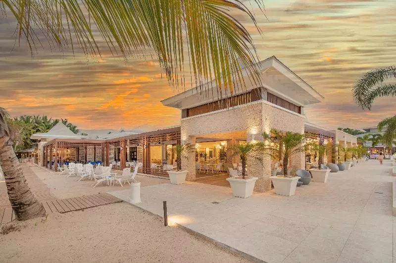 Resort Bahia Principe Grand El Portillo - All Inclusive