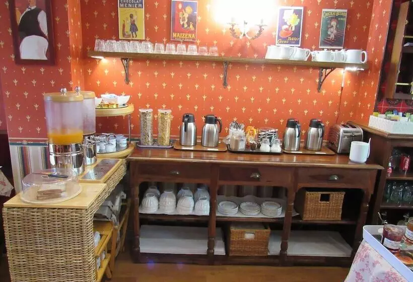 هتل Anne De Bretagne Blois