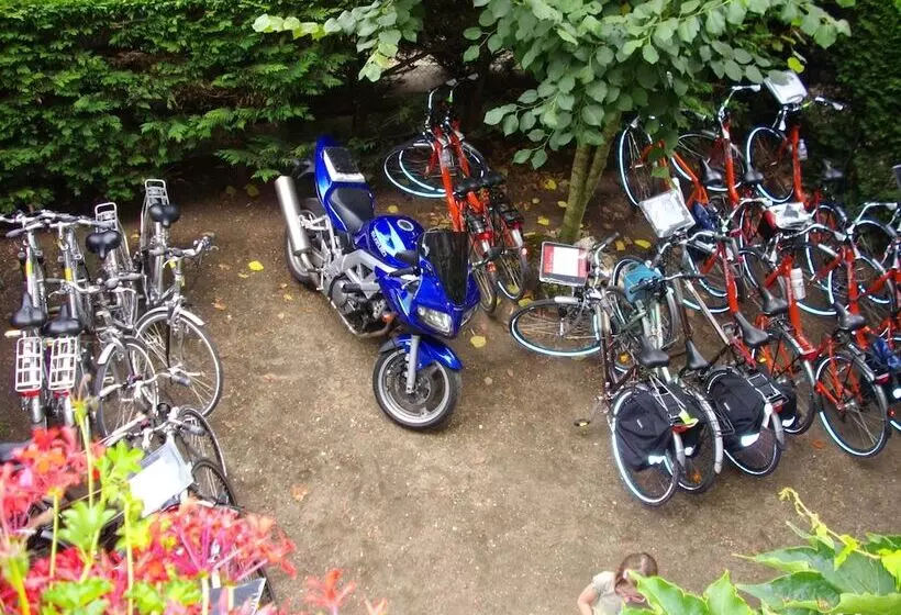 هتل Anne De Bretagne Blois