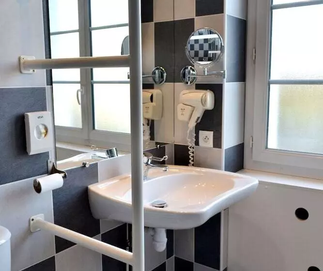 هتل Anne De Bretagne Blois