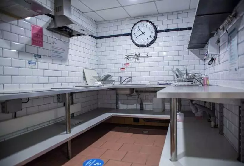 ホテル Auberge De Jeunesse Hi Paris Le D Artagnan