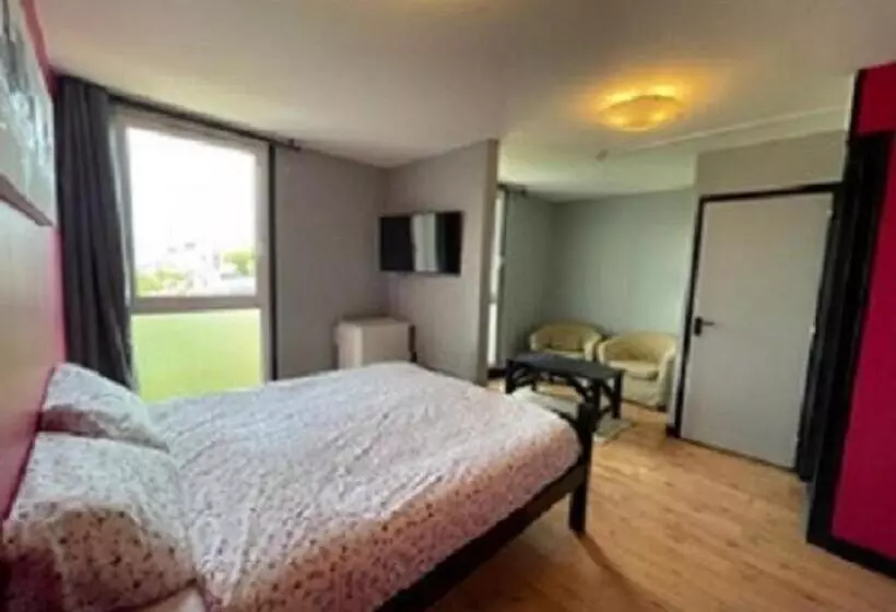 ホテル Auberge De Jeunesse Hi Paris Le D Artagnan