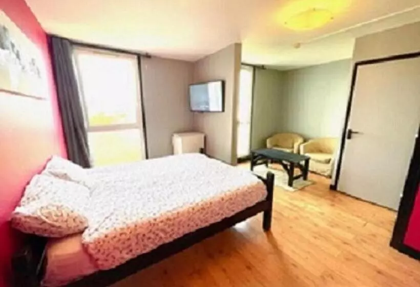 ホテル Auberge De Jeunesse Hi Paris Le D Artagnan