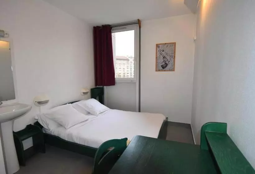 ホテル Auberge De Jeunesse Hi Paris Le D Artagnan