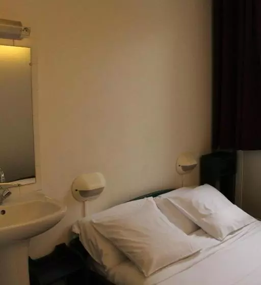 ホテル Auberge De Jeunesse Hi Paris Le D Artagnan