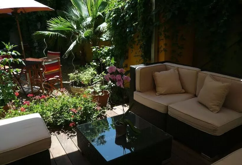 בית מלון כפרי Des Arceaux