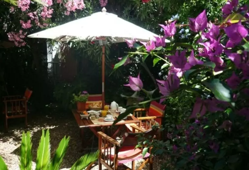 בית מלון כפרי Des Arceaux