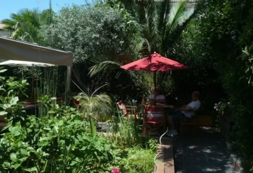 בית מלון כפרי Des Arceaux