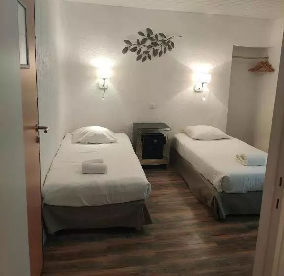 Отель Du Levant