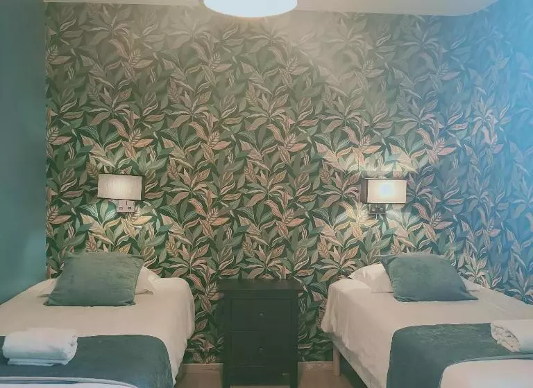 Отель Du Levant