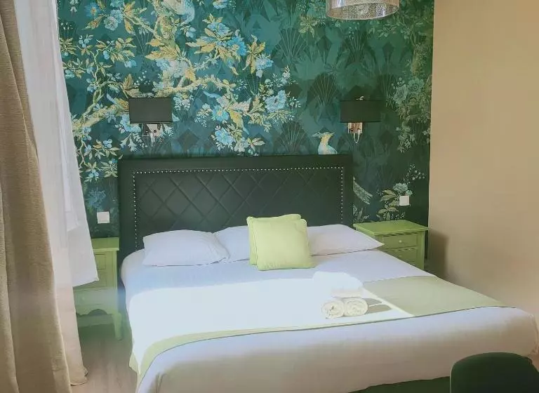 Отель Du Levant