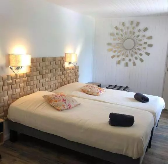 Отель Du Levant