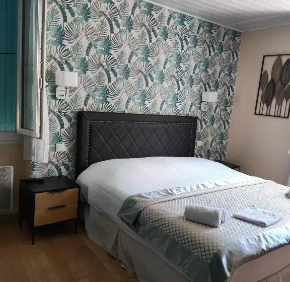 Отель Du Levant