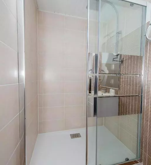 Отель Du Levant