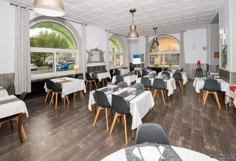 Отель Du Levant