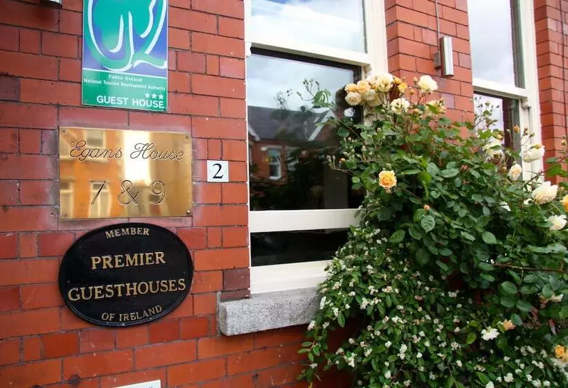 בית מלון כפרי Egans House