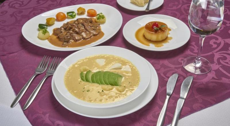 هتل Embassy Quito