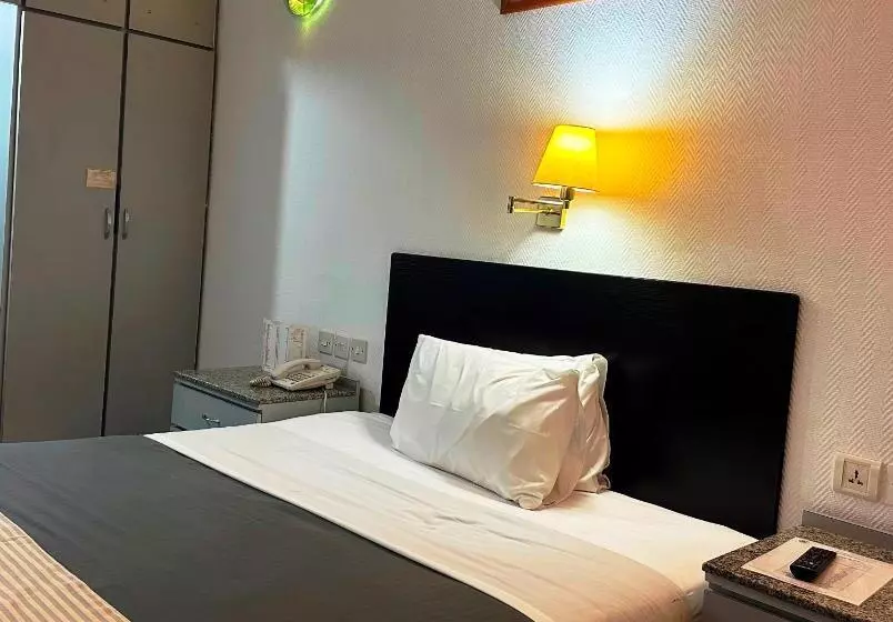 هتل Grand Astoria