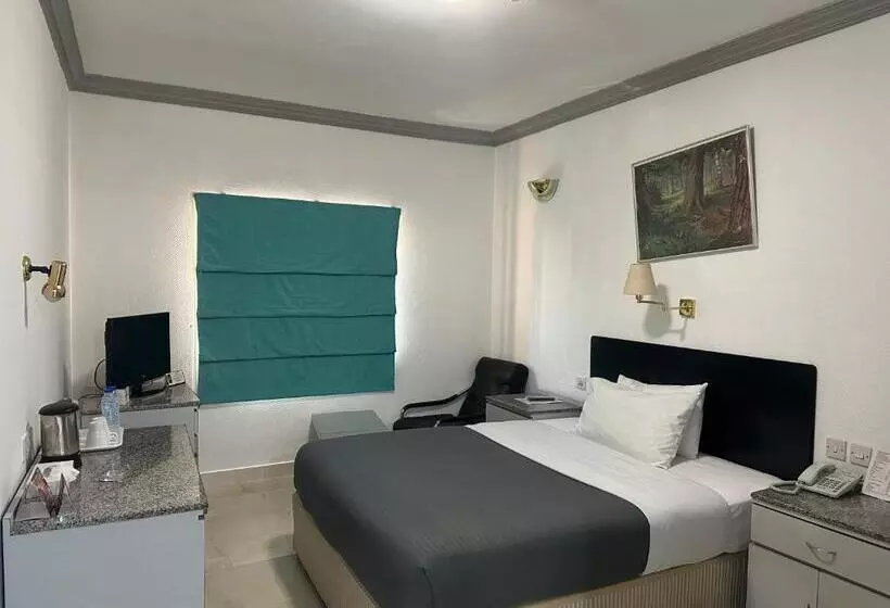 هتل Grand Astoria