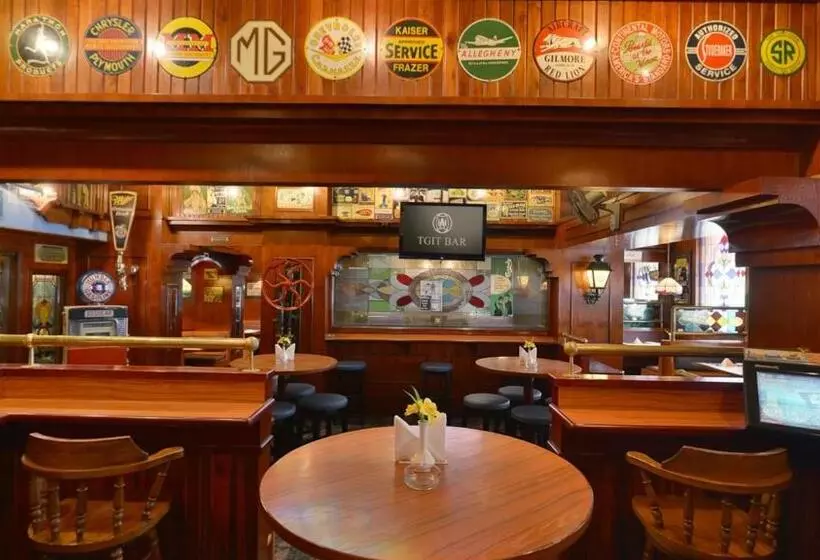 هتل Grand Astoria