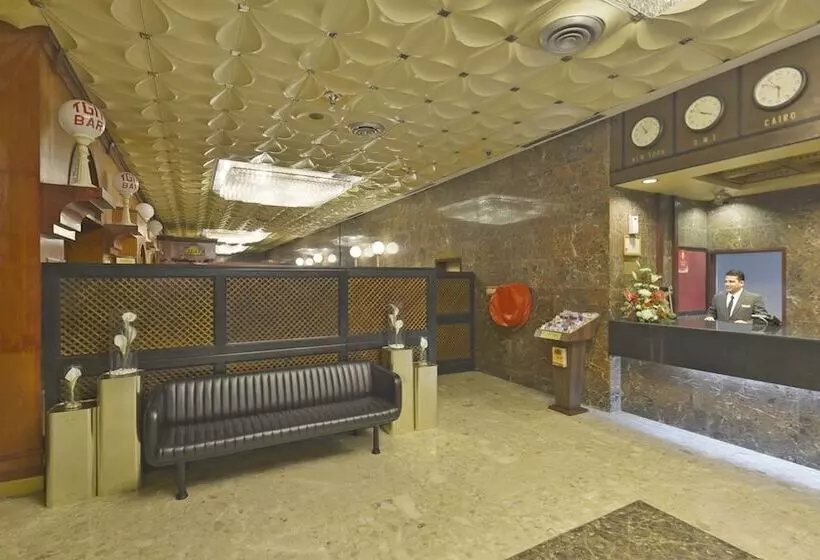 ホテル Grand Astoria