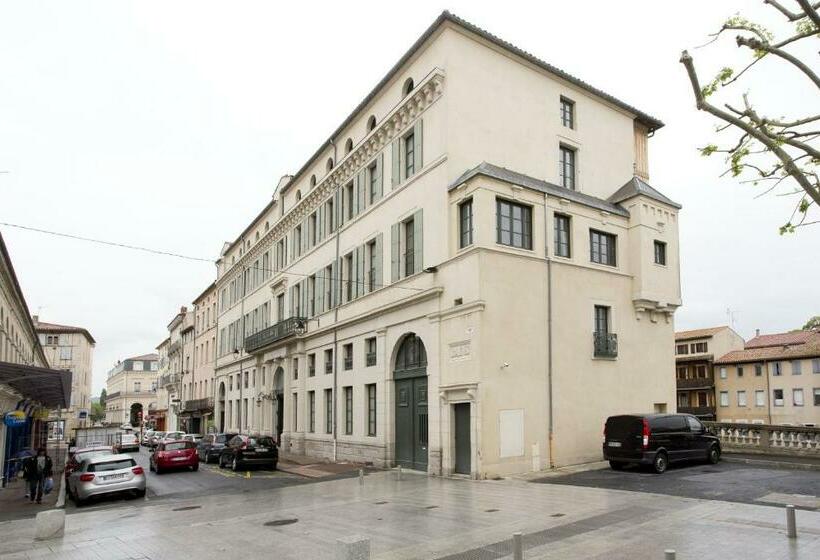 هتل Grand Hôtel De Castres