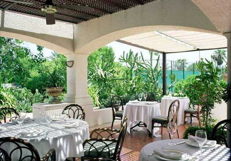 ホテル Hilton Fujairah Resort