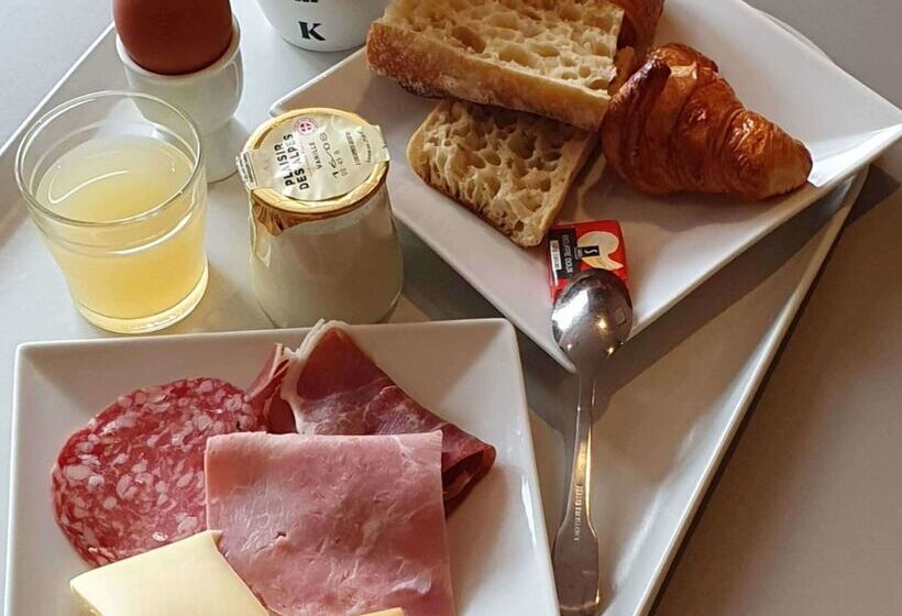 هتل Kyriad Villefranche Sur Saone