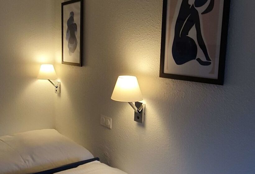 هتل Kyriad Villefranche Sur Saone