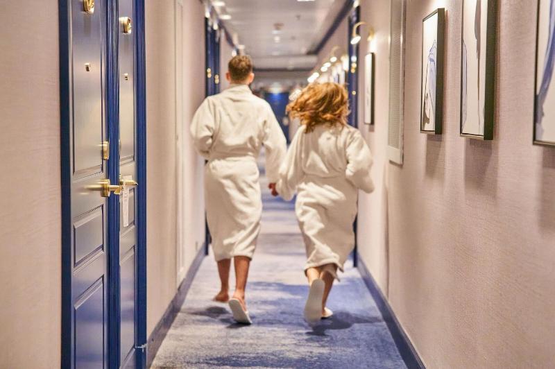 ホテル Paris Marriott Opera Ambassador