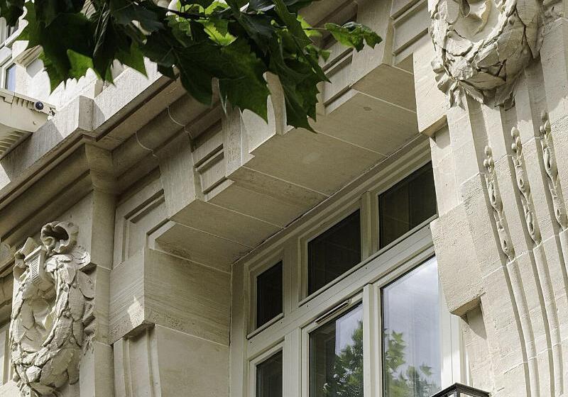 ホテル Paris Marriott Opera Ambassador