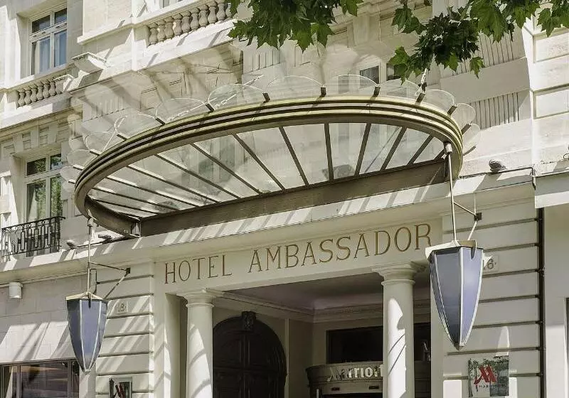 ホテル Paris Marriott Opera Ambassador