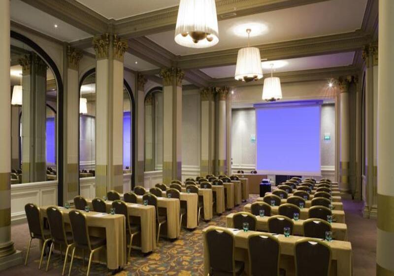 ホテル Paris Marriott Opera Ambassador