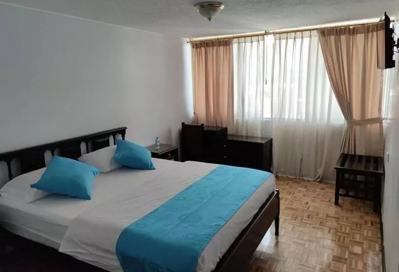 Val Hotel Santamaria Quito