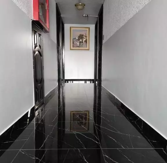 Val Hotel Santamaria Quito