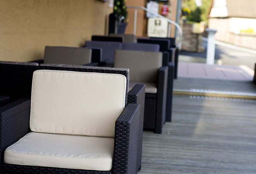 هتل Spa Et Restaurant Au Chasseur