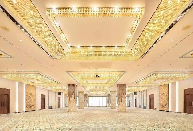 Radisson Blu Hotel & Resort, Abu Dhabi Corniche