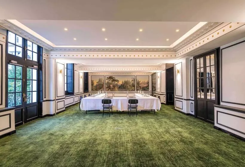 هتل Aigle Noir Fontainebleau Mgallery