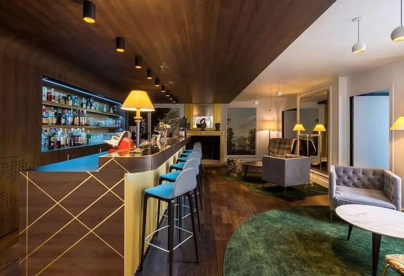 هتل Aigle Noir Fontainebleau Mgallery