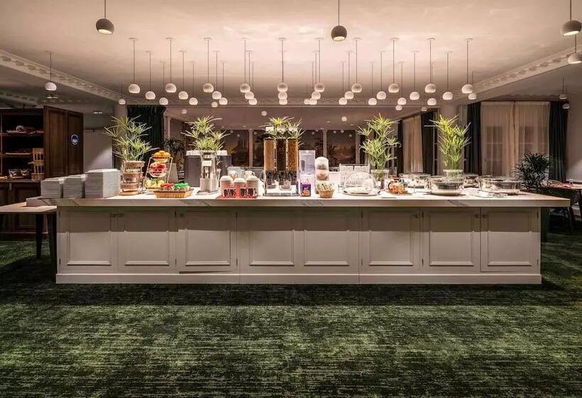 هتل Aigle Noir Fontainebleau Mgallery