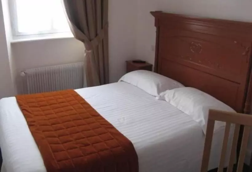 فندق Balzac Hôtel