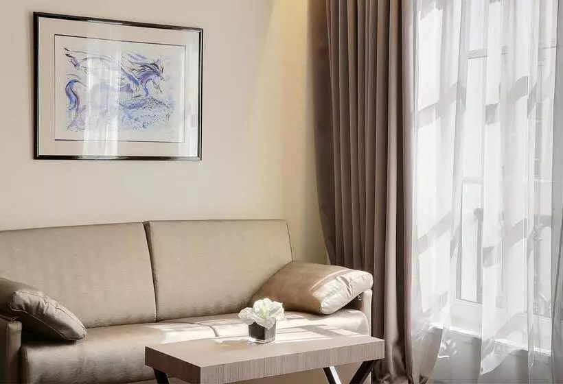 Отель Best Western Premier De La Poste & Spa