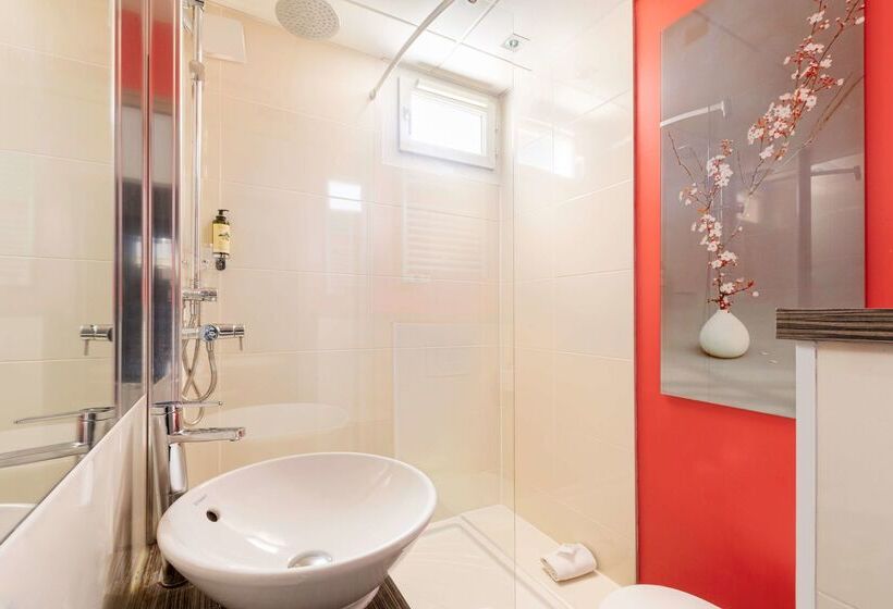 هتل Best Western Plus Hôtel La Rade