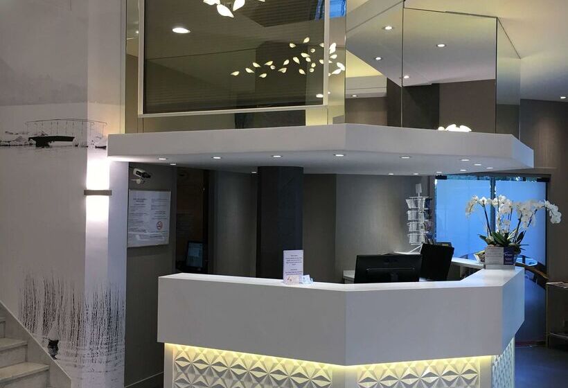 Best Western Plus Hotel Carlton Annecy