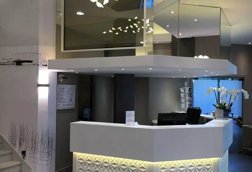 Best Western Plus Hotel Carlton Annecy