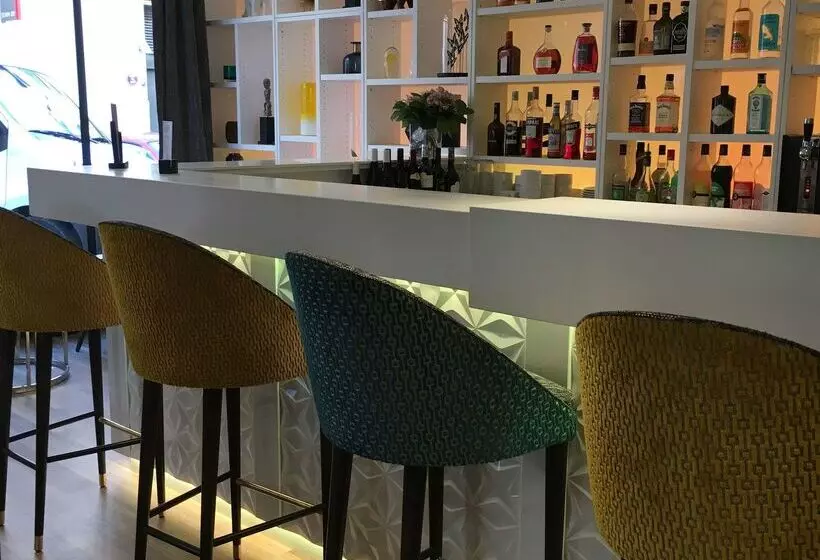 Best Western Plus Hotel Carlton Annecy