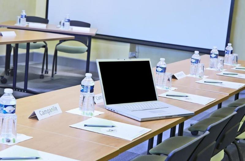 בית מלון כפרי Campanile Dijon Centre  Gare