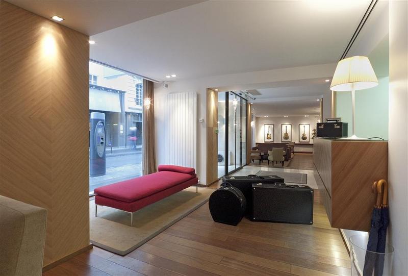 هتل Hôtel Le Colisée