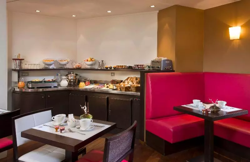 ホテル Hôtel Le Colisée